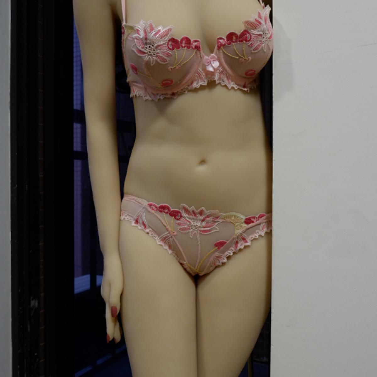 Silicone TPE Hybrid Sex Doll Isabel | 168cm Height | Natural Skin | Shrug & Standing | XYDoll